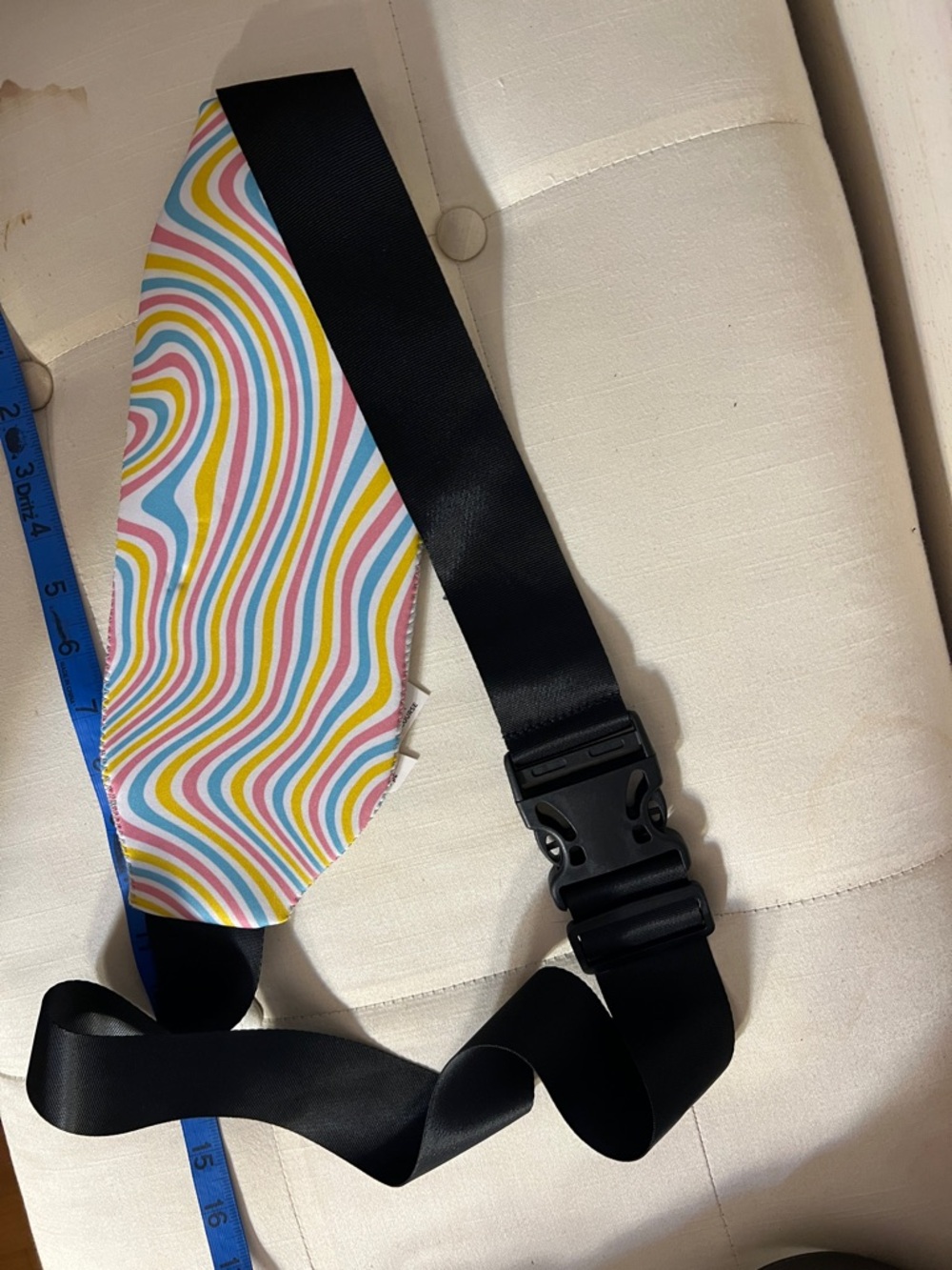 Multi-Color Wave Pattern Waterproof Waist Belt Bag - Picture 6 of 6